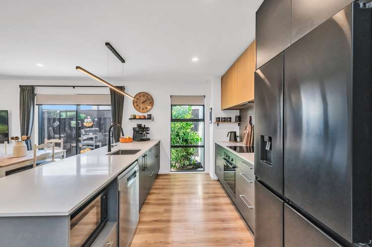 17 Burrow Street Rolleston_2