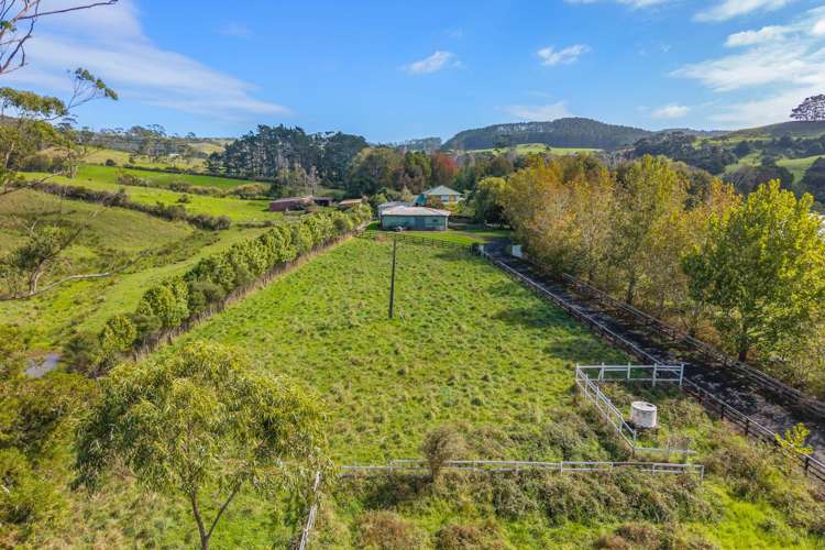 1102 Peak Road Waikoukou Valley_26