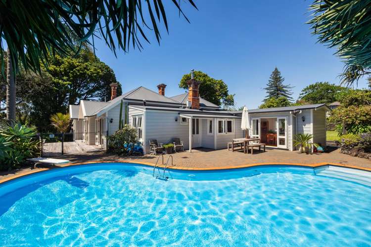 707 & 707B New North Road Mount Albert_1