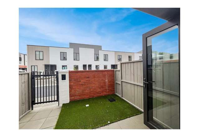 42/19 Lyon Avenue Mt Albert_1