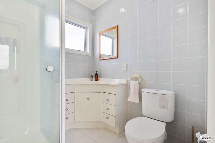 9 Neil Avenue Te Atatu Peninsula_12