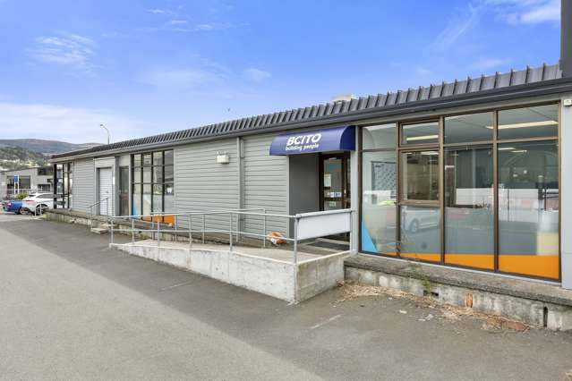 South Dunedin Office With Excellent Parking