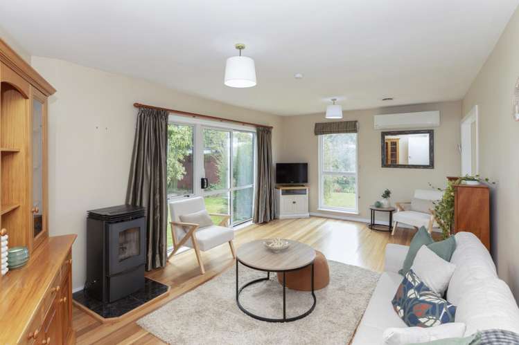 4 George Street Rolleston_12