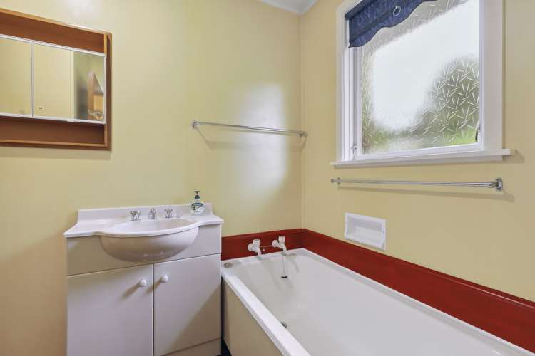 74 Beazley Avenue Paparangi_8