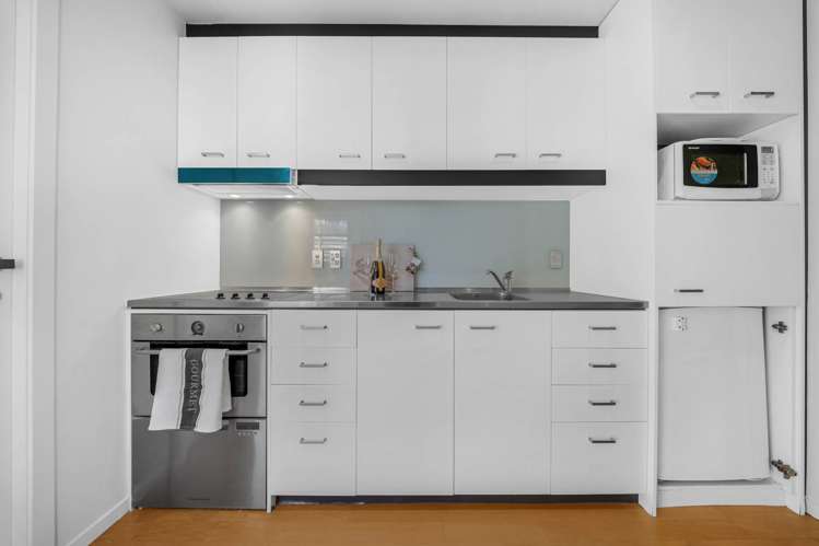 9B/32 Eden Crescent City Centre_3