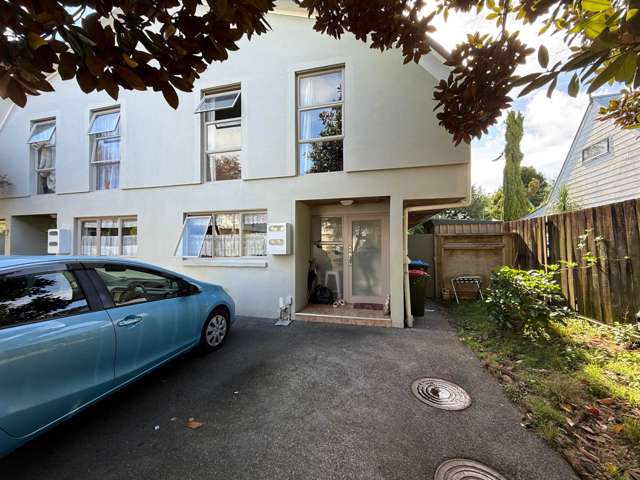 Three Bedroom Home In Great Location
