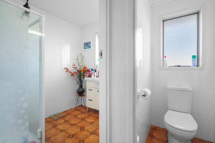 14 Leslie Place Deanwell_9