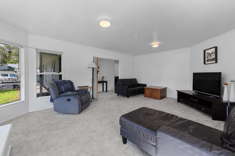 63a Beach Road Pahurehure_7