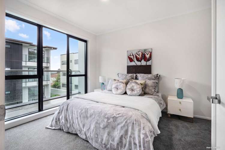 21/11 Carlos Drive Flat Bush_3