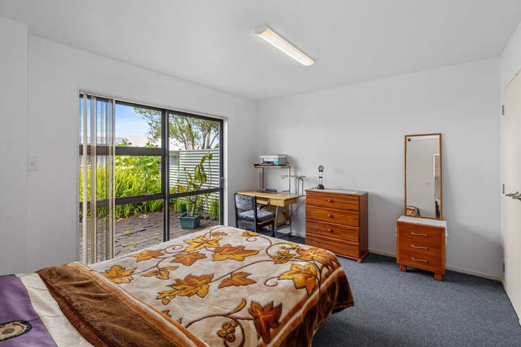 1 Cron Avenue Te Atatu South_16