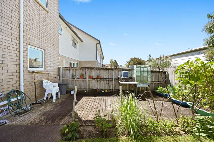 29 Chiefs Court Hamilton East_17