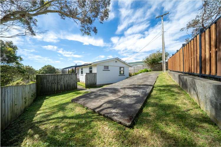 71 Mark Avenue Paparangi_13