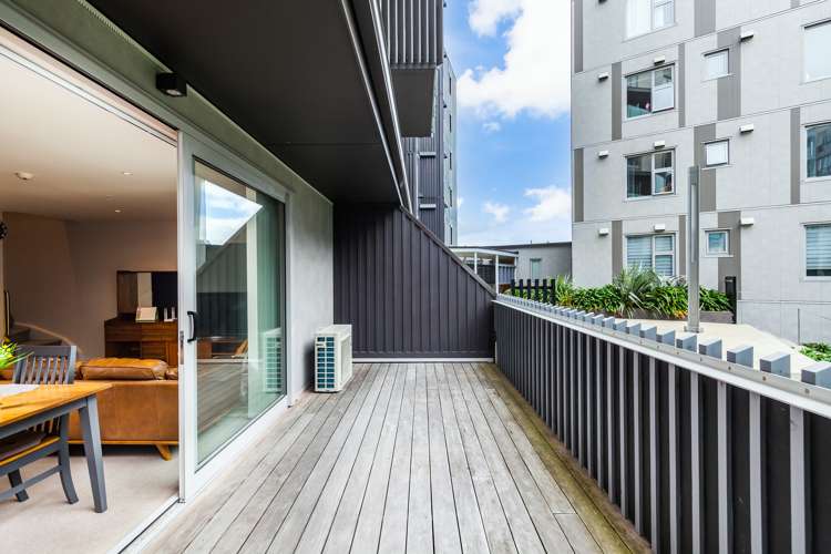 108/25 Don Mckinnon Drive Albany_5