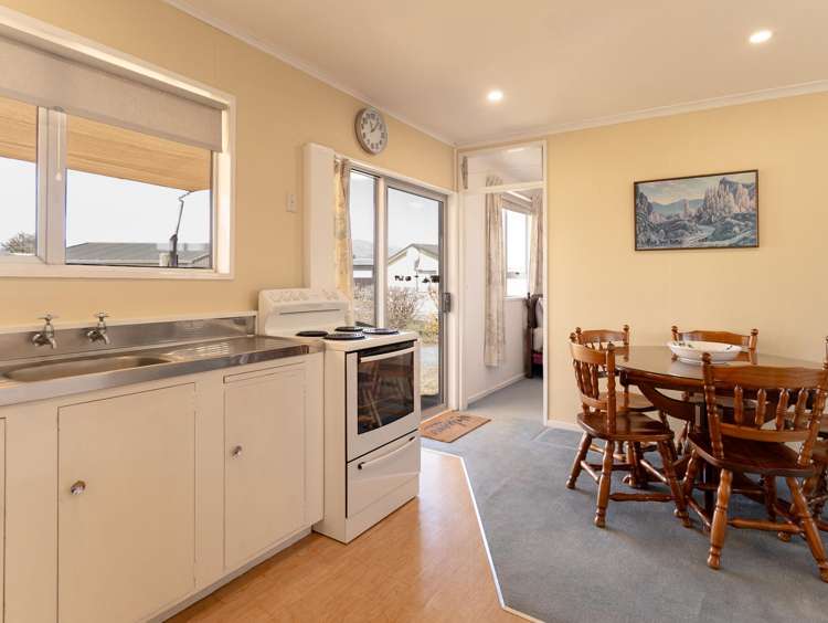 6 Sealy Street Twizel_4