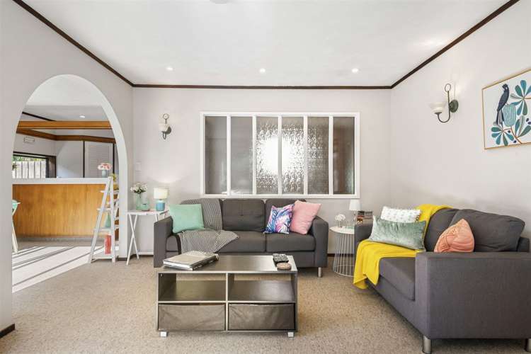 2/10 Tobruk Crescent Milford_10