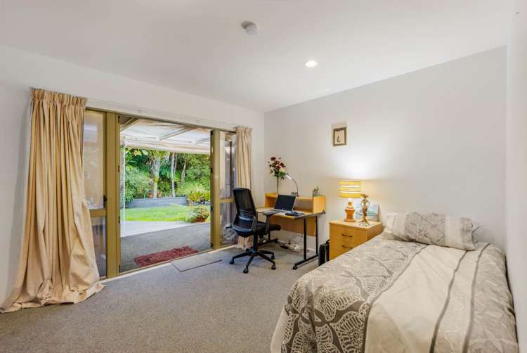 18 Oakford Park Crescent Greenhithe_8