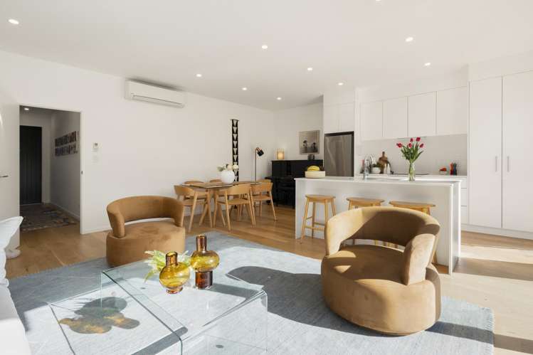 4 Whetiko Way Belmont_13