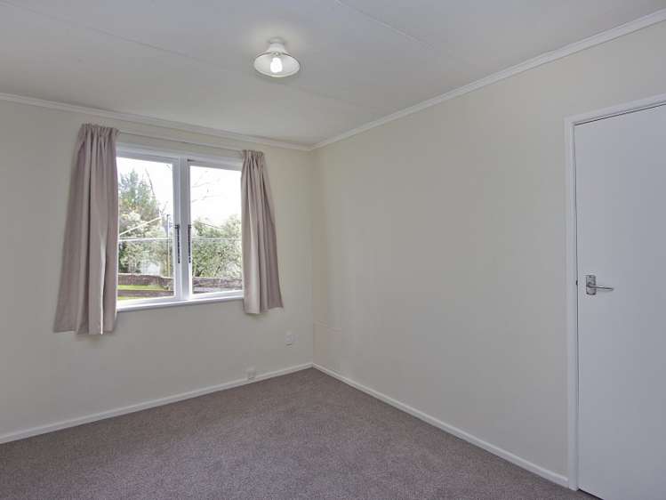 37 Fraser Street Wainuiomata_13