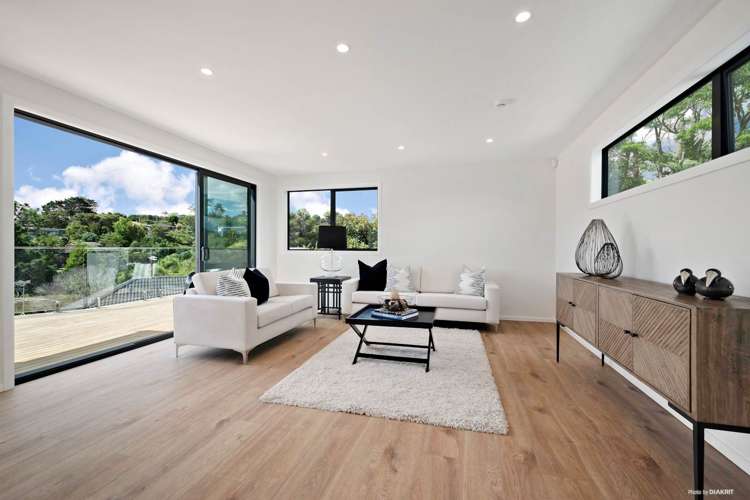 2/56 Woodlands Crescent Browns Bay_5