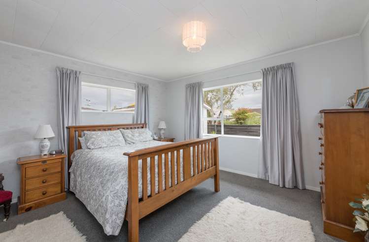 6 Jellicoe Avenue Stoke_12