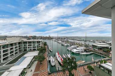 609/85 Customs Street West_2