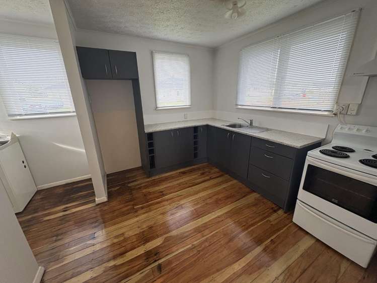 8 Awatea Street 10516_1