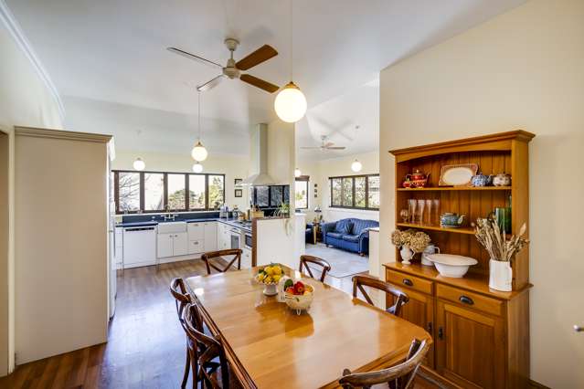 2 Cobden Crescent Bluff Hill_3