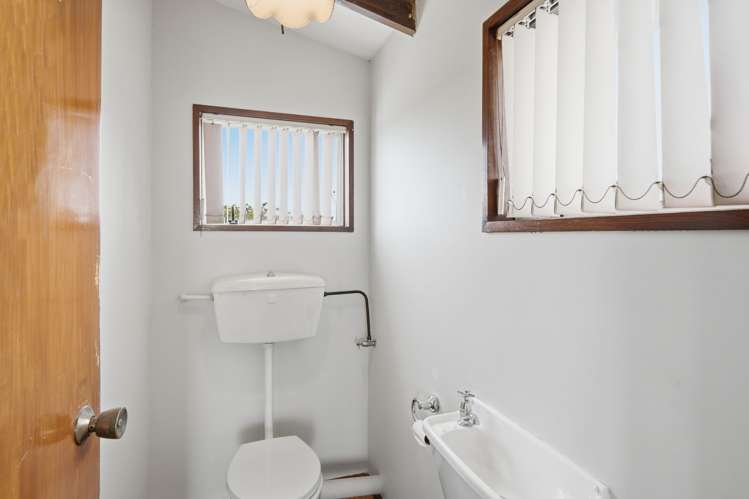 15 Wychwood Crescent Bishopdale_24