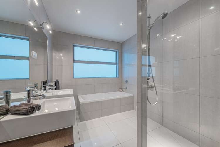 21 Columbia Crescent Beachlands_19