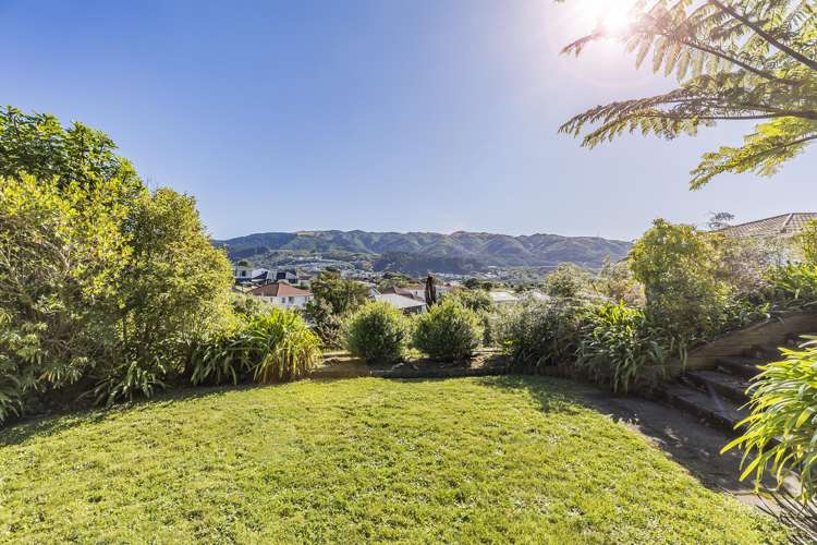 64 Collins Avenue Tawa_18