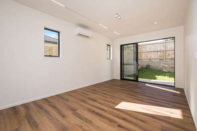 E/79 Archers Road Hillcrest_4
