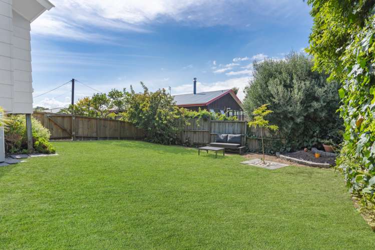 2/5 Cresta Avenue Beach Haven_11