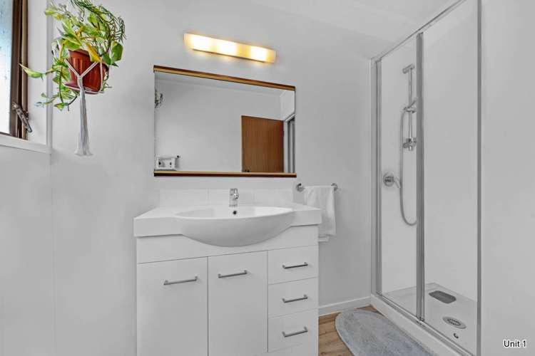 1 & 2/15 Cezanne Place New Lynn_21