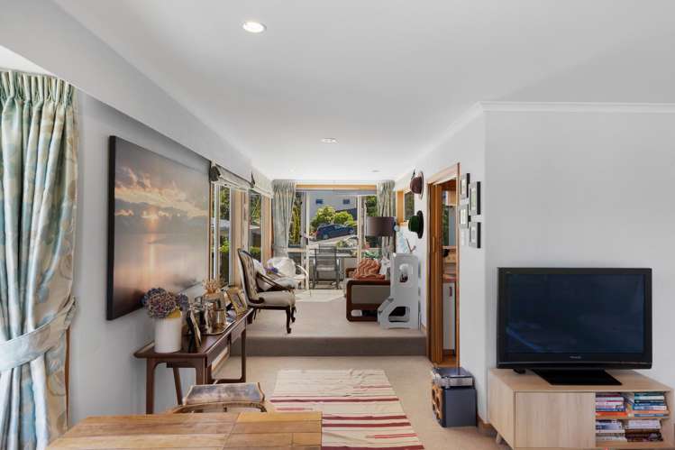 7 Suburb Street Queenstown_12