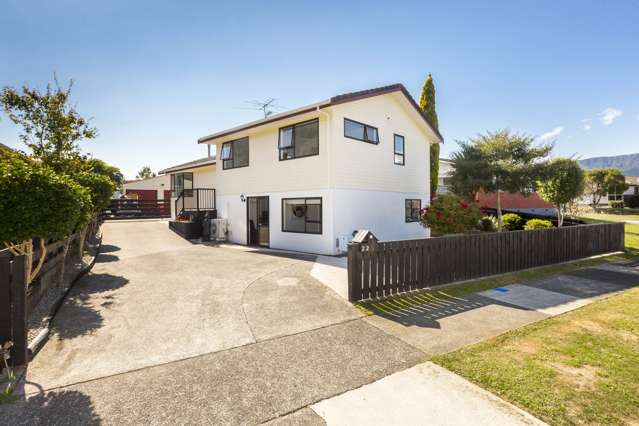 22 Tacoma Drive Totara Park_1