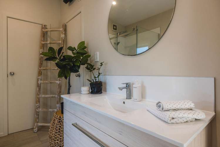 4 Hillside Road Ostend_22