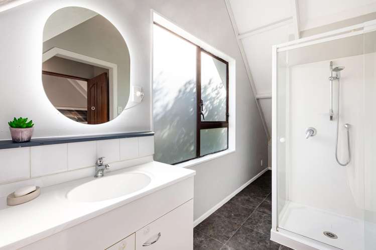 23 James Cook Drive Whitby_21