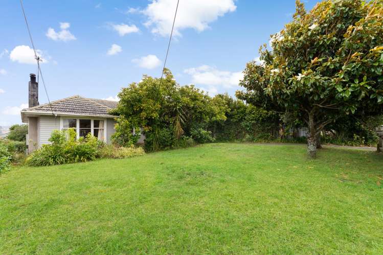 17 Kirrie Avenue Te Atatu South_12