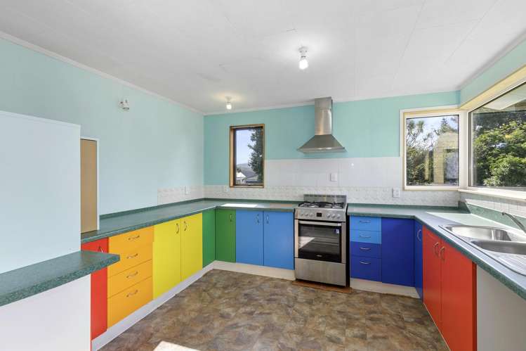 201 Holborn Drive Stokes Valley_2