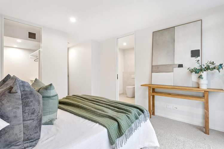 36 Colenso Street Sumner_13