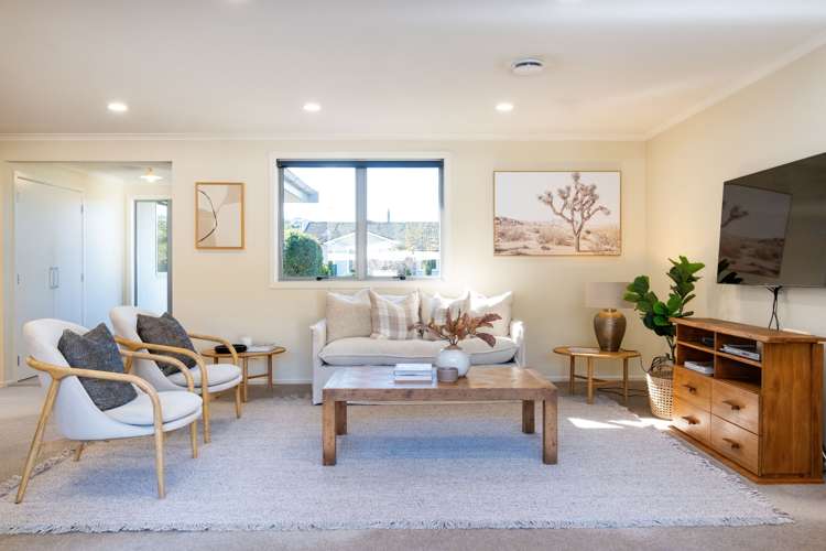 2 Birdwood Street Taradale_12