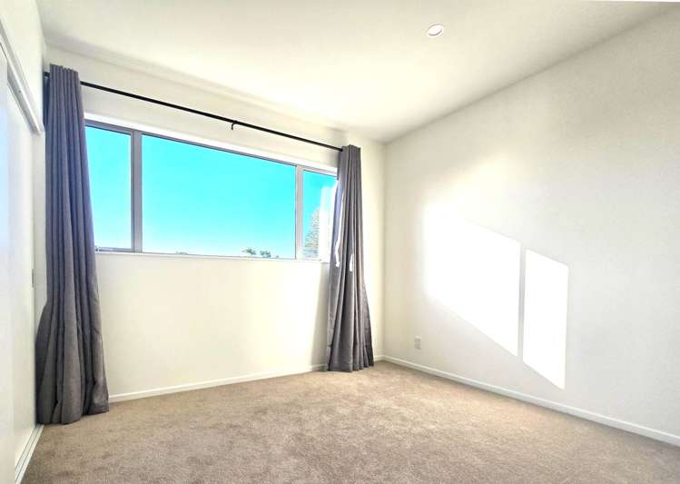 8D Taurima Avenue Pt England_15