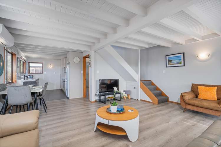 9 Britannia Dell Pauanui_14