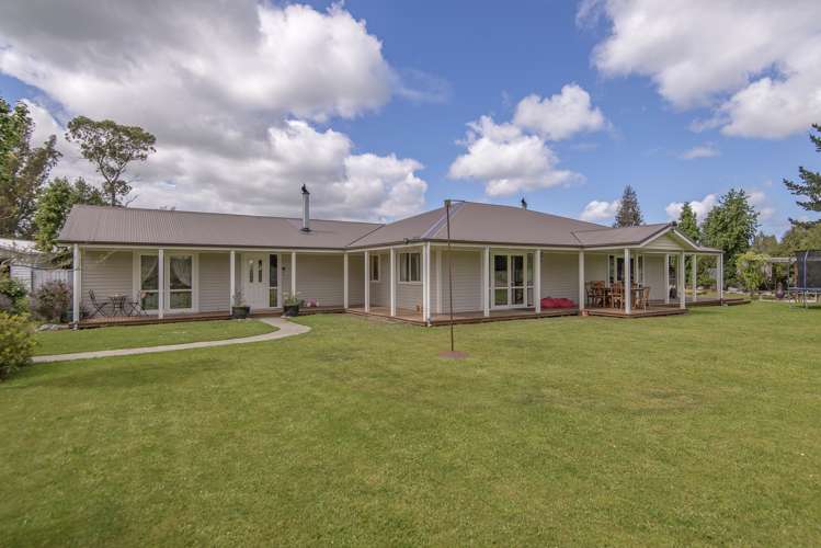 561 Johns Road Fernside_0