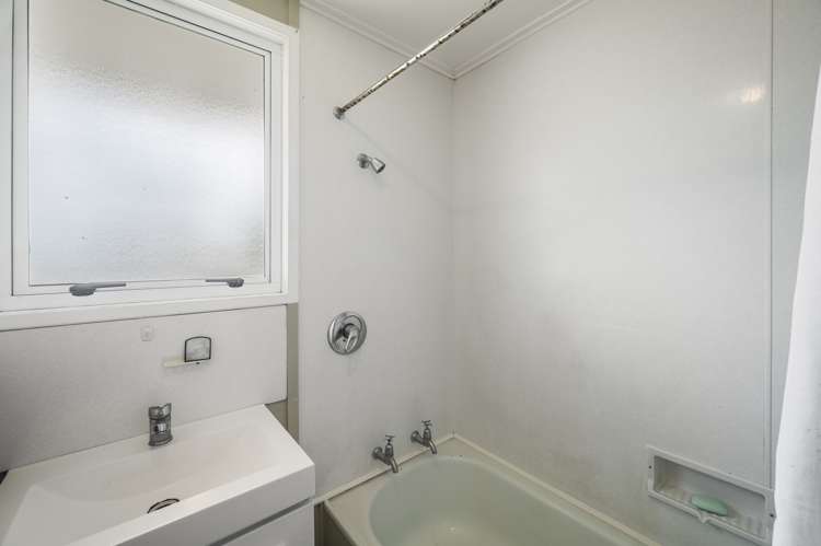 9 Thompson Street Tokoroa_11