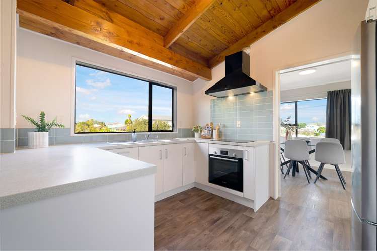 2/12 Grimshaw Place Henderson_7