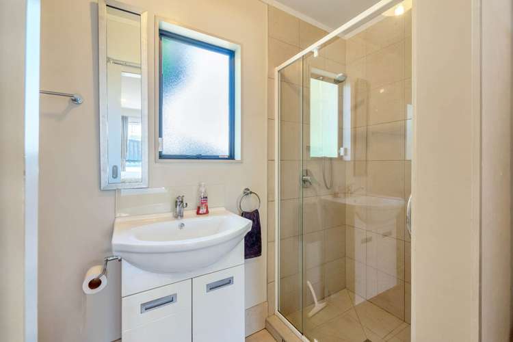 3 Sunningdale Street Wattle Downs_16