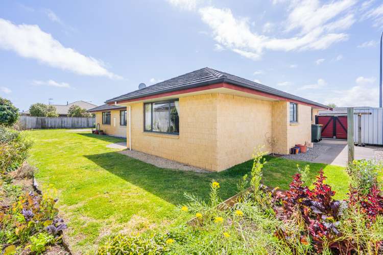108 Guildford Drive Paraparaumu Beach_17