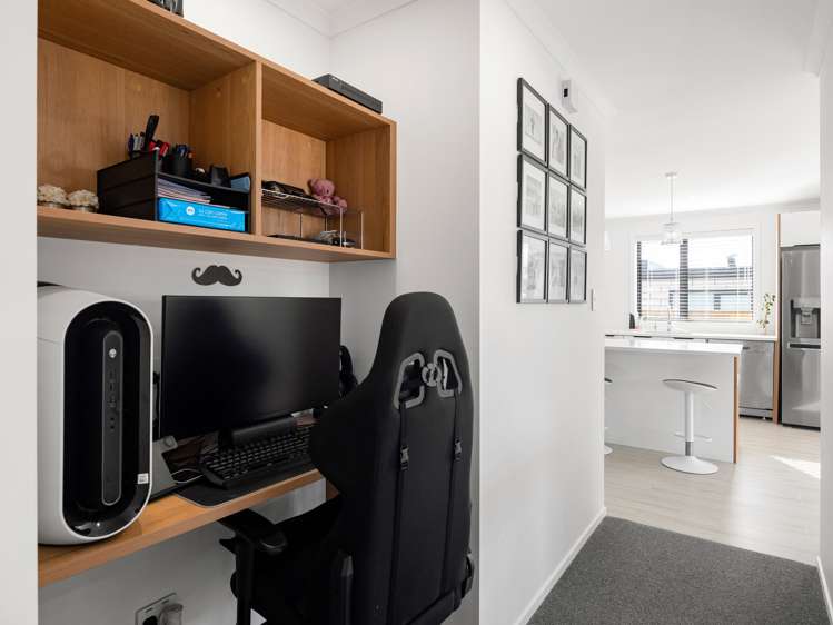 19 Inuwai Street Glenview_18