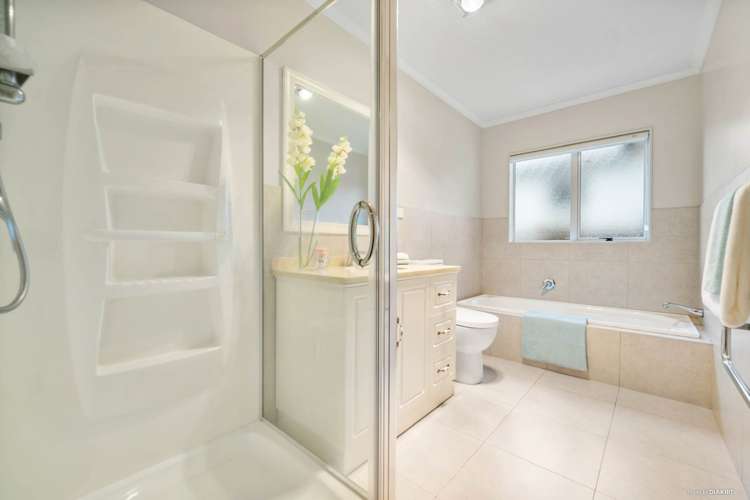 7 Soljans Place Flat Bush_10